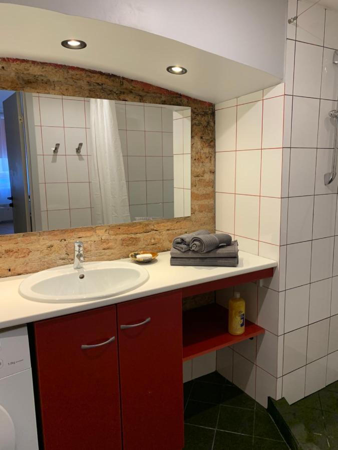 Old Studio Apartment Vilnius Exterior foto